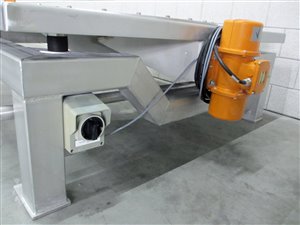 Big bag discharge station support table with ATEX vibration motor