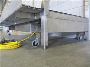 Platform - height adjustable