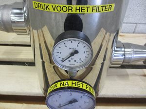 Liquid filter