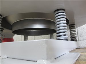 GKM KTS-V2 600 vibrating control screener