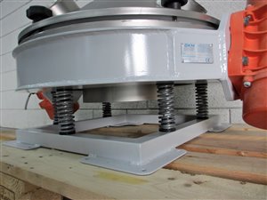 GKM KTS-V2 600 vibrating control screener