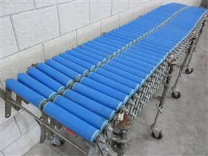 Scissor roller conveyor 490 x 6000 mm