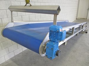 Stainless steel belt conveyor 1000 x 4250 mm