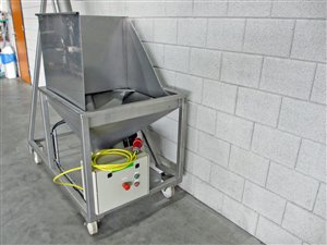 Van Beek KR 100 mobile elevator screw with hopper