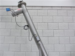 Van Beek KR 100 mobile elevator screw with hopper