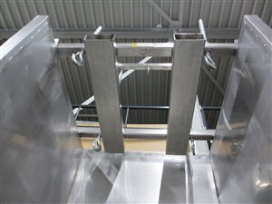 Big bag unloading station with 2 flexible discharge screws