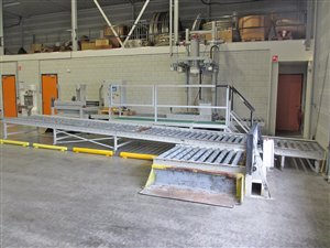 bulk bag filling station with pallet dispenser and conveyors