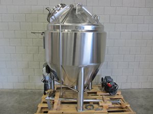 Process tank 800 litre – mixer - jacket +5 bar - insulation