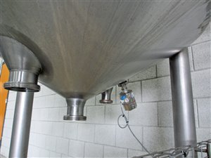 stainless steel tank 1600 liter with steps and platform