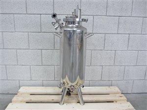 Stainless steel pressure tank with agitator - 25 litres