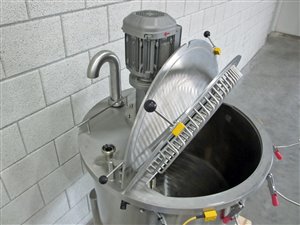 150-litre stainless steel tank with jetstream mixer