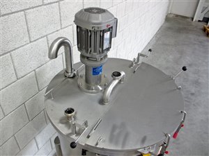 150-litre stainless steel tank with jetstream mixer