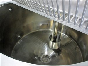 150-litre stainless steel tank with jetstream mixer