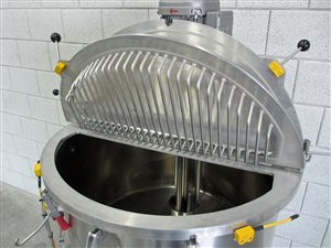 150-litre stainless steel tank with jetstream mixer