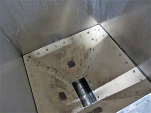 1500 litre stainless steel silo with discharge screw