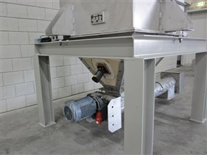 1500 litre stainless steel silo with discharge screw