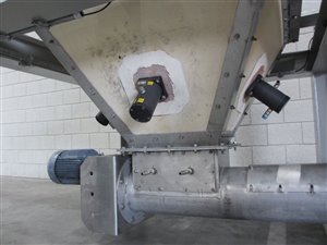 1500 litre stainless steel silo with discharge screw