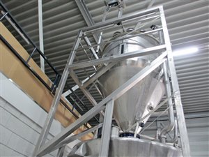 2500 litre weighing silo with 2000 litre buffer silo