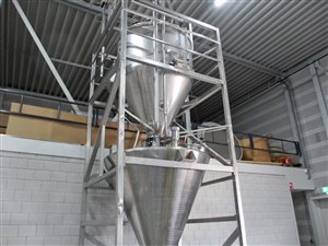 2500 litre weighing silo with 2000 litre buffer silo