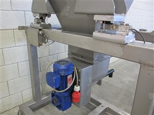 Screw feeder with hopper - weighing